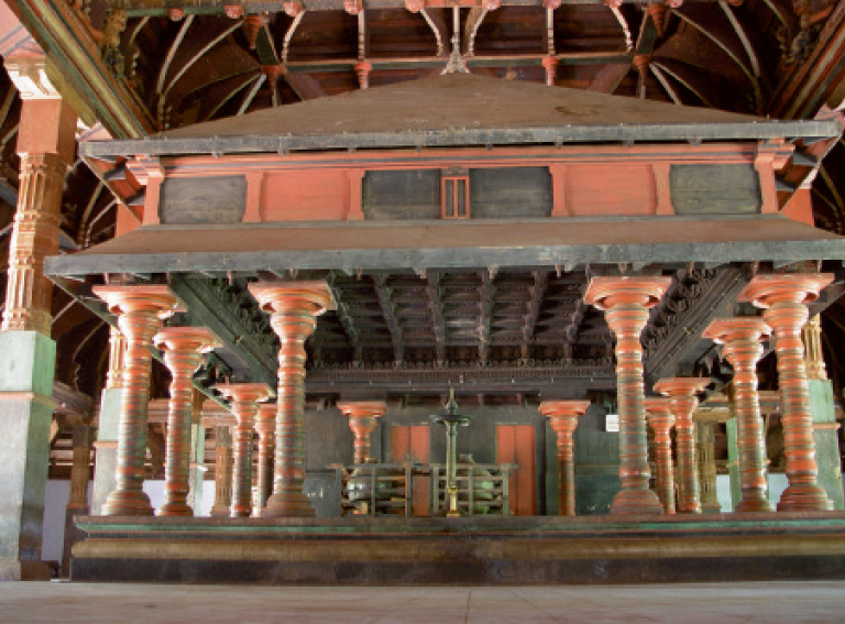 കൂത്തന്പലം - കടപ്പാട്‌: റൗട്ട്‌ലെഡ്‌ജ്‌ 